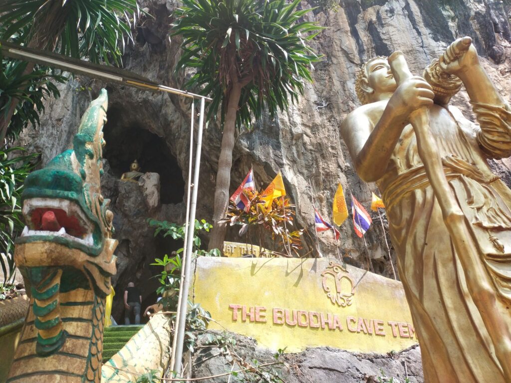 Ingresso buddha cave temple